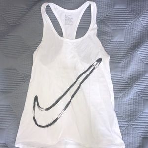 White nike tank top